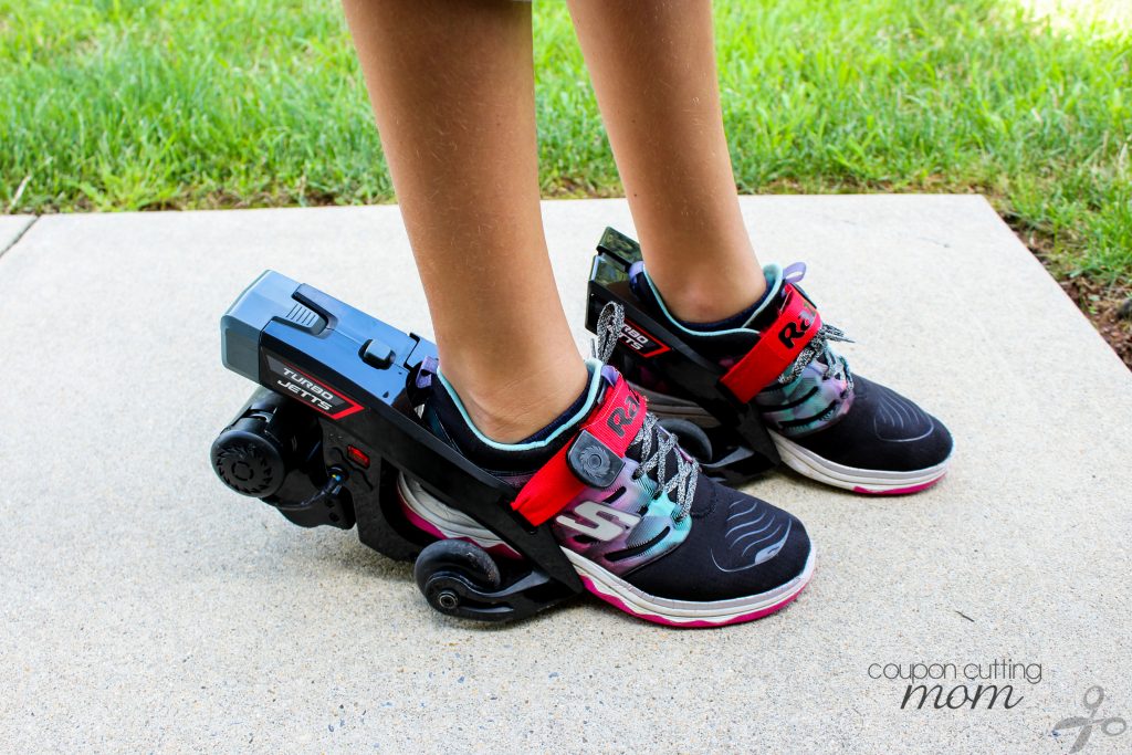 Razor Turbo Jetts Turn Any Sneakers Into Electrically Motorized Wheels